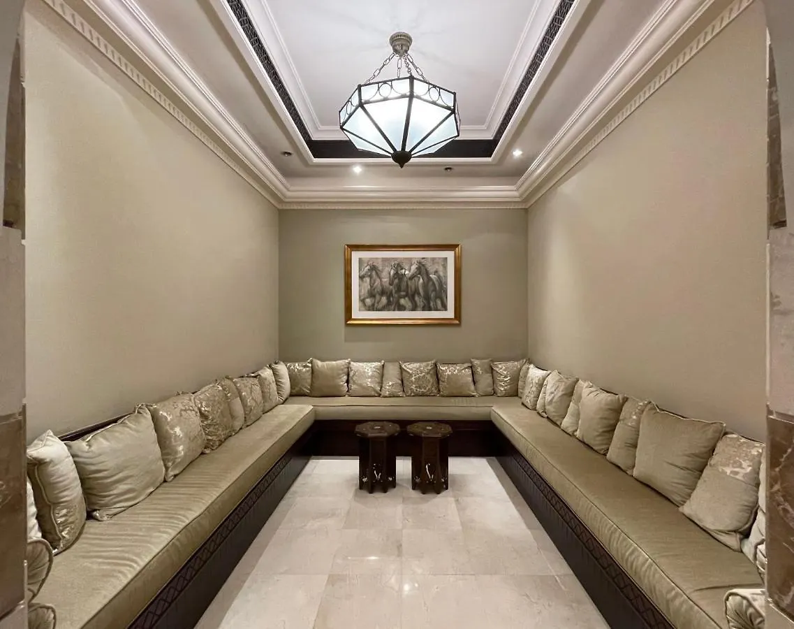 The Smart Concierge - Reehan 6 Dubaj 0*,